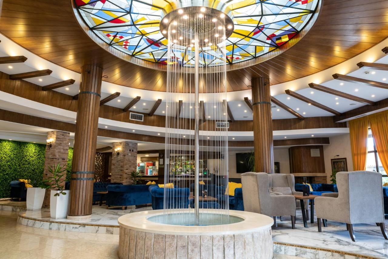 Grand Hotel